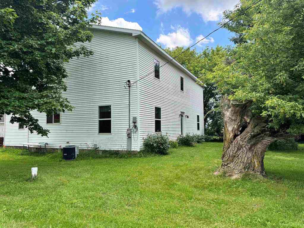 Homes For Sale - 8611 S Wise Road <br/> Shepherd, MI 48883