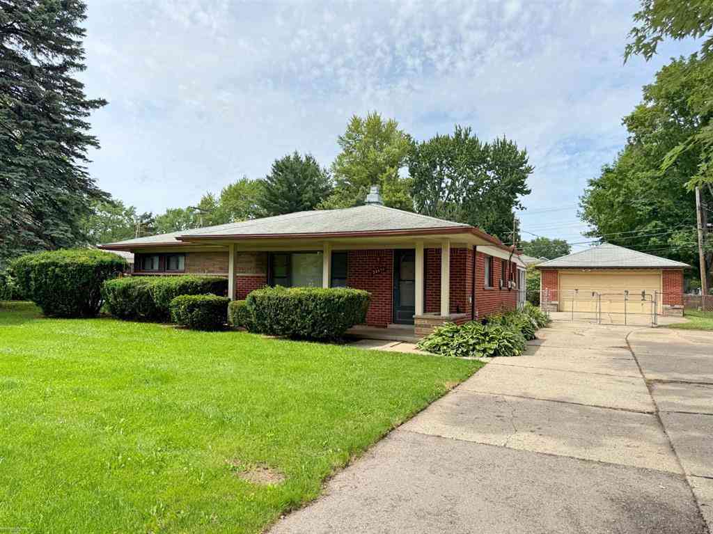Homes For Sale - 22431 Remick Drive <br/> Clinton Township, MI 48035