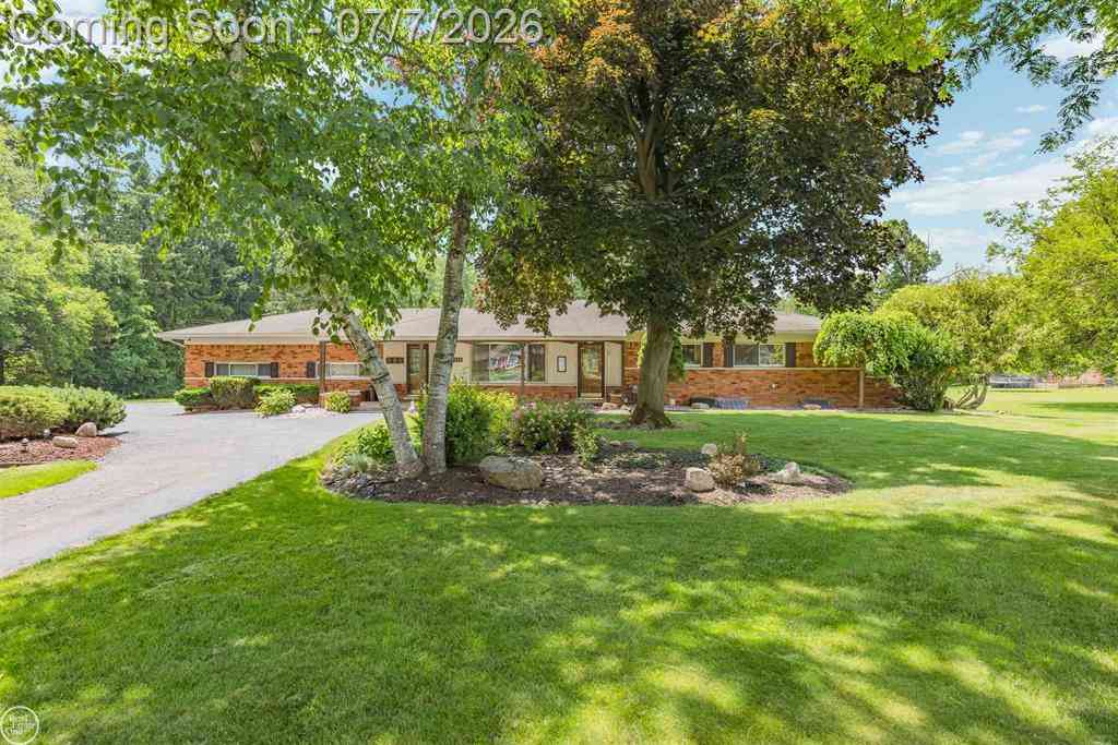 Homes For Sale - 5248 Brookside Drive <br/> Macomb County, Shelby Twp, MI 48316