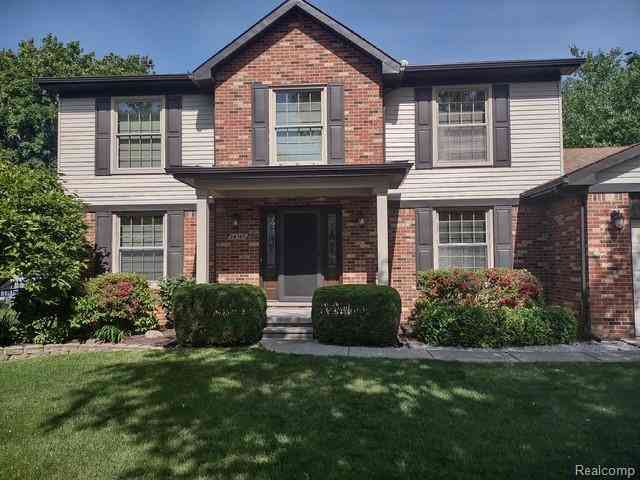 Homes For Sale - 24760 Sutherland Drive <br/> Novi, MI 48374
