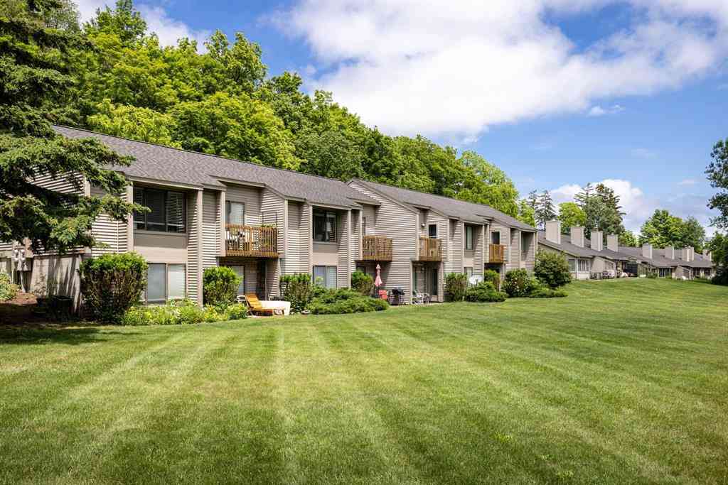 Condo For Sale - 11255 E Fort Road <br/> Suttons Bay, MI 49682