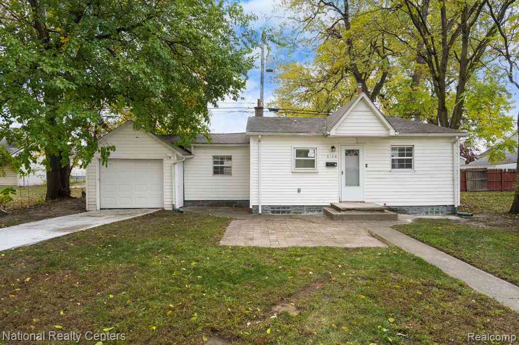Homes For Sale - 8104 Jackson Avenue <br/> Warren, MI 48089