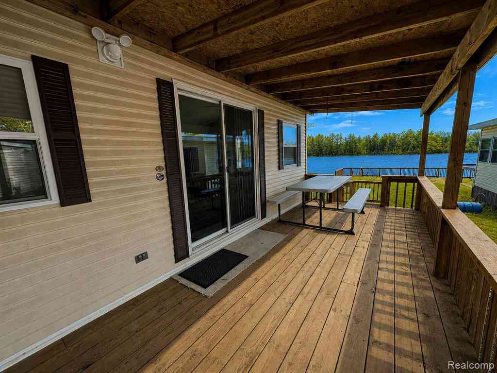 Condo For Sale - 2221 Grass Lake Avenue  #31<br/> Clare County, Lake, MI 48632