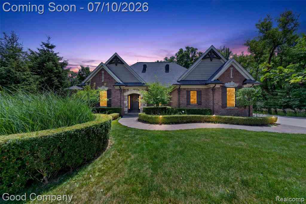 Homes For Sale - 1946 Acorn Glen  <br/> Rochester, MI 48306