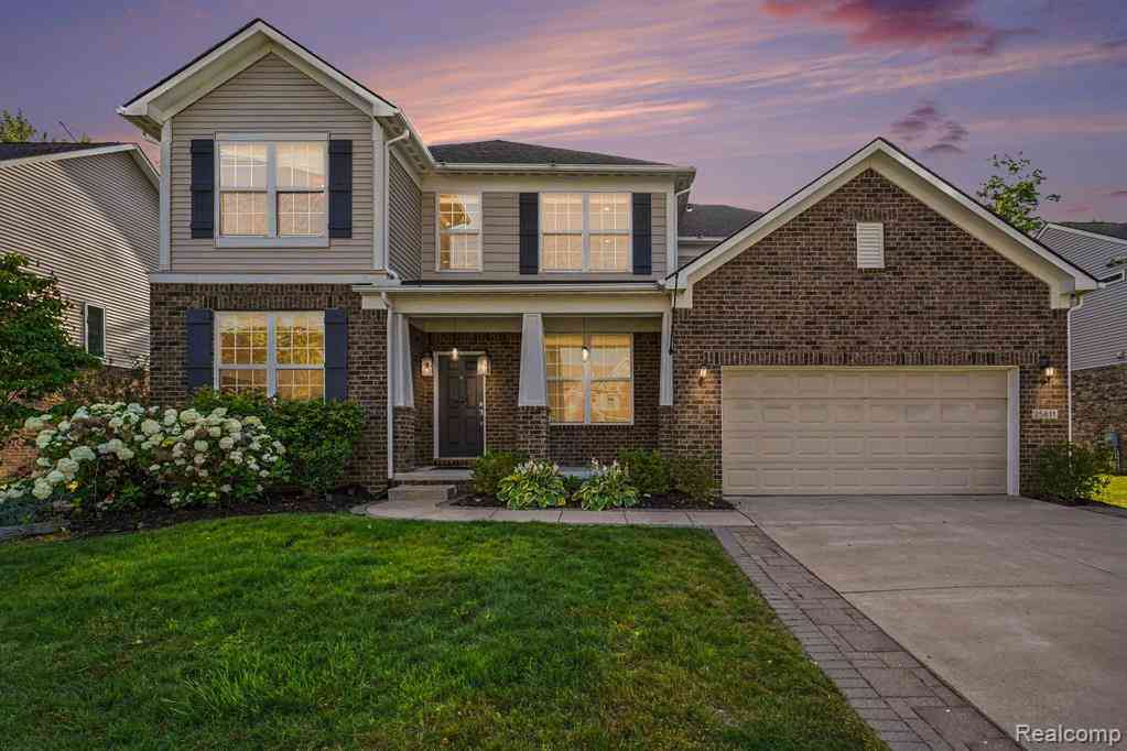 Homes For Sale - 25811 Oberlin Boulevard  <br/> Novi, MI 48374