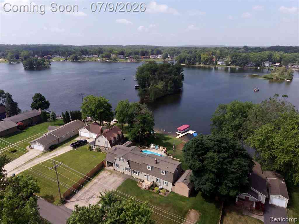 Homes For Sale - 10075 Graham Drive <br/> Oakland County, Clarkston, MI 48348