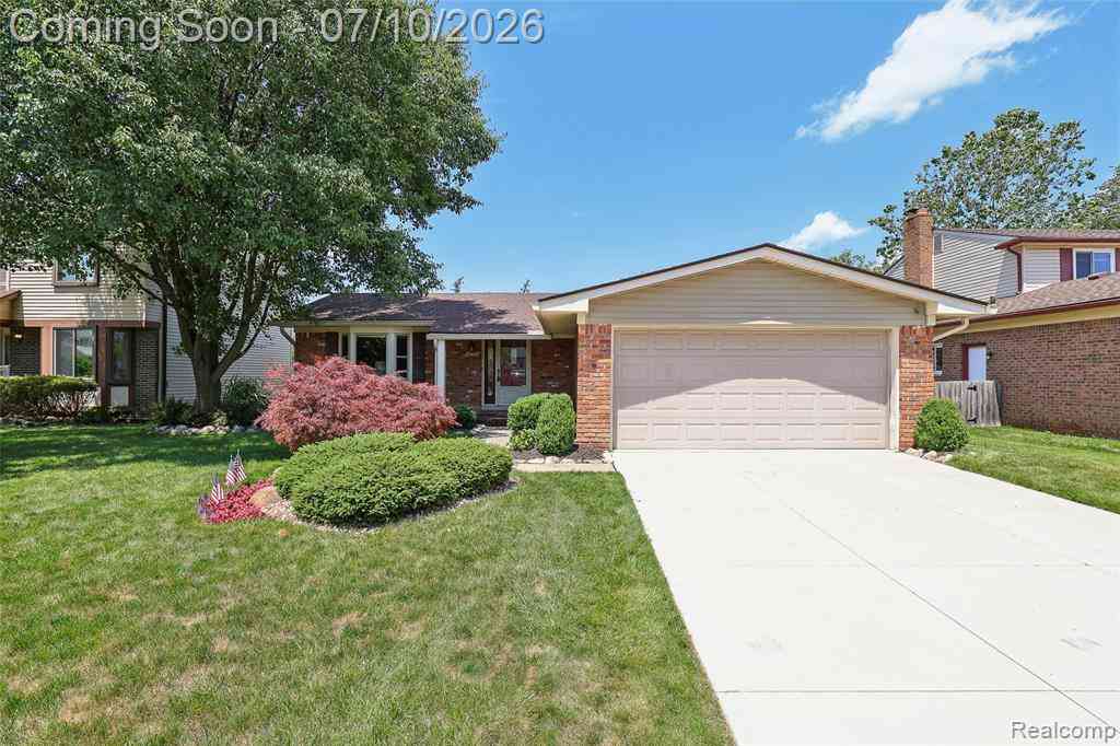 Homes For Sale - 42698 Keystone Lane <br/> Wayne County, Canton, MI 48187