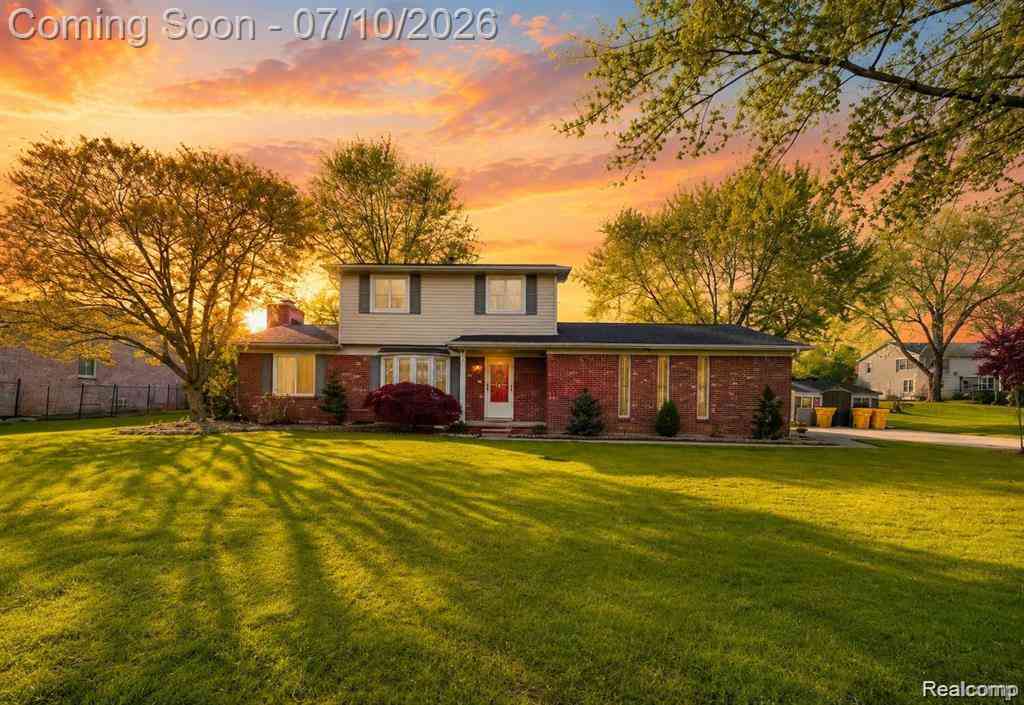 Homes For Sale - 9739 Waterway Drive <br/> Wayne County, Grosse Ile, MI 48138