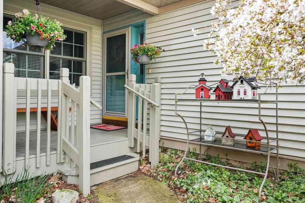 Condo For Sale - 2866 E Crown Drive <br/> Grand Traverse County, Traverse City, MI 49685