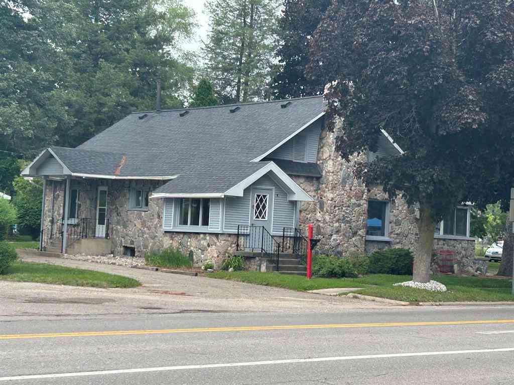 Homes For Sale - 613 E Cayuga Street <br/> Antrim County, Bellaire, MI 49615