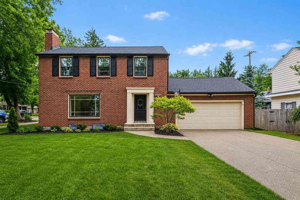 Homes For Sale - 2324 Estelle Drive Se SE<br/> Grand Rapids, MI 49506