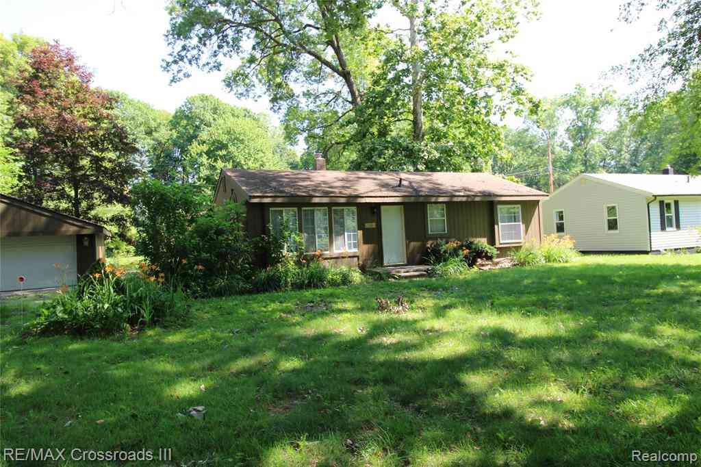 Homes For Sale - 38550 Superior Street <br/> Wayne County, Romulus, MI 48174
