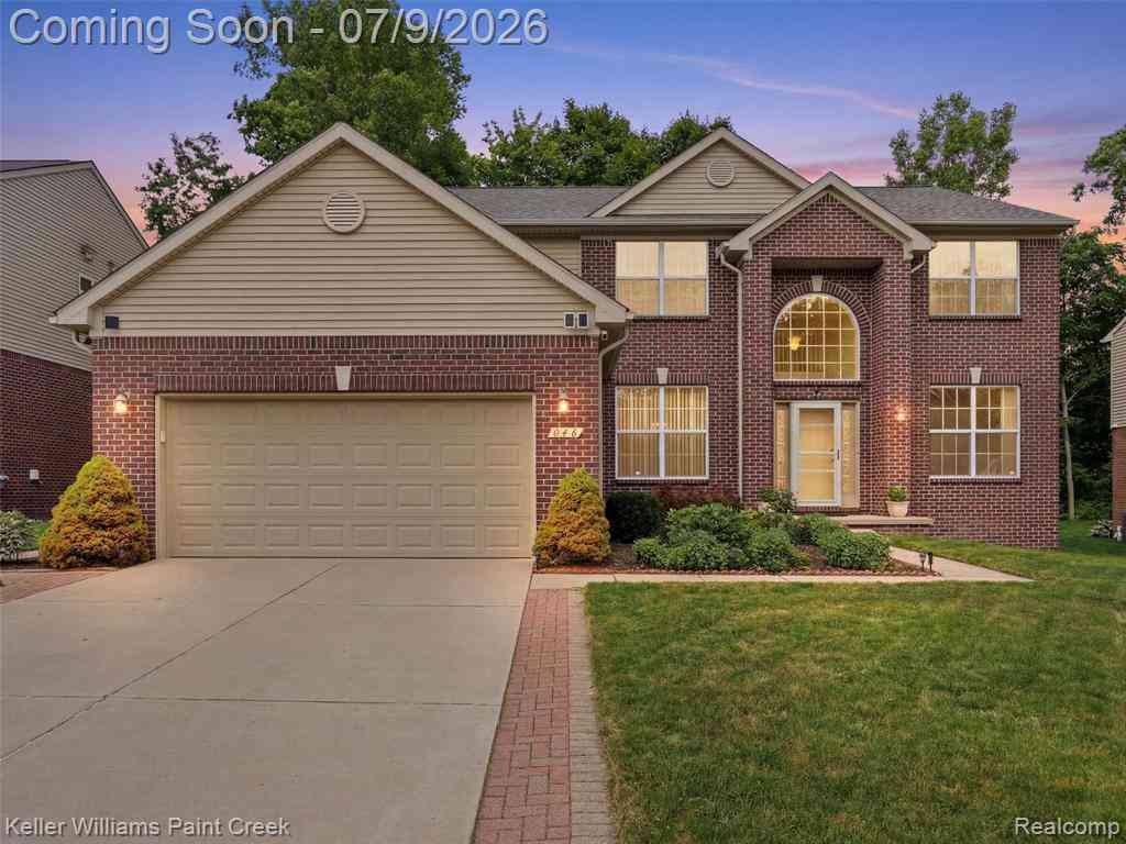 Homes For Sale - 846 Monterey Lane <br/> Rochester, MI 48307