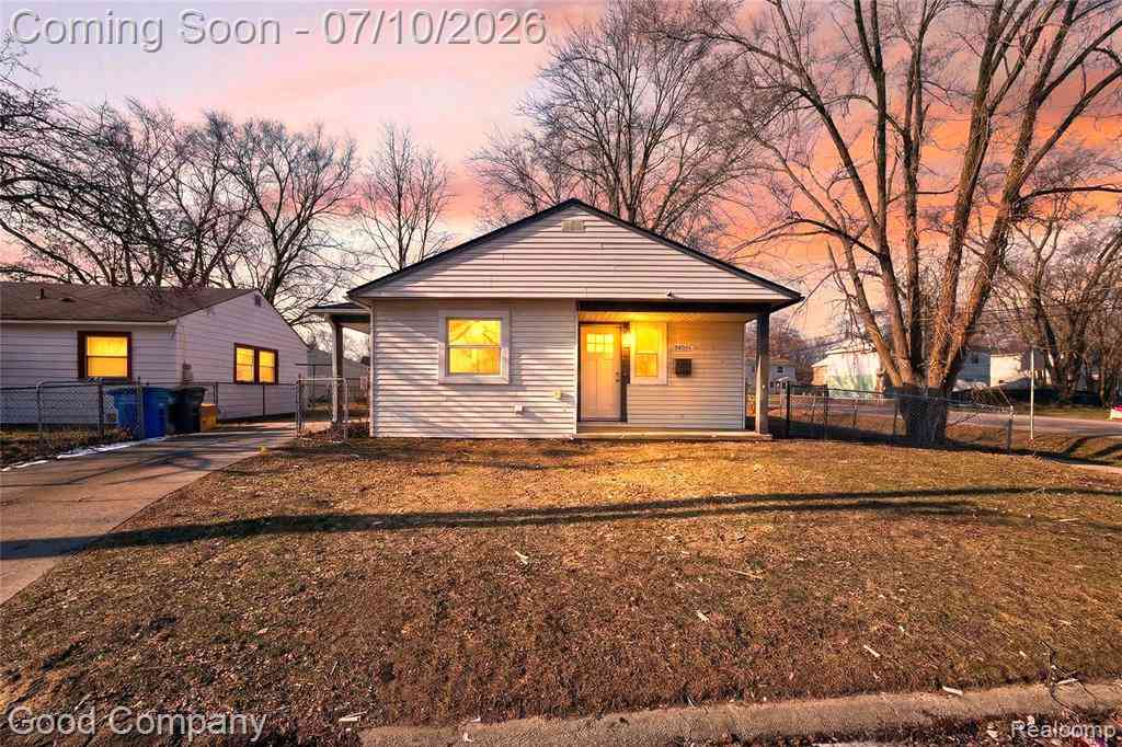 Homes For Sale - 34039 Cambria Court <br/> Wayne County, Westland, MI 48186