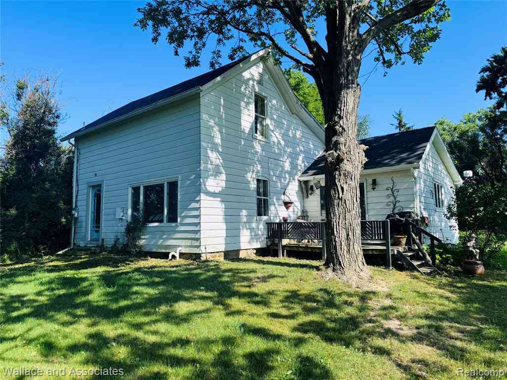 Homes For Sale - 5949 Roach Road <br/> Croswell, MI 48422