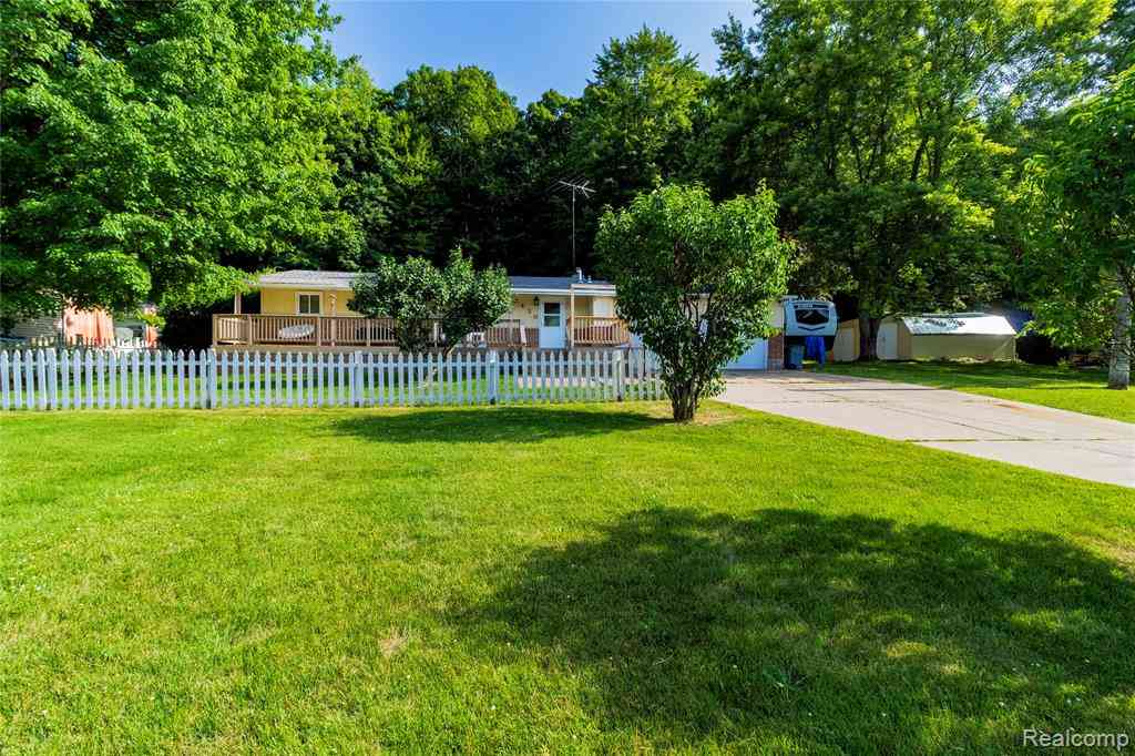 Homes For Sale - 2436 Judy Conn Drive <br/> Lapeer County, Lapeer, MI 48446