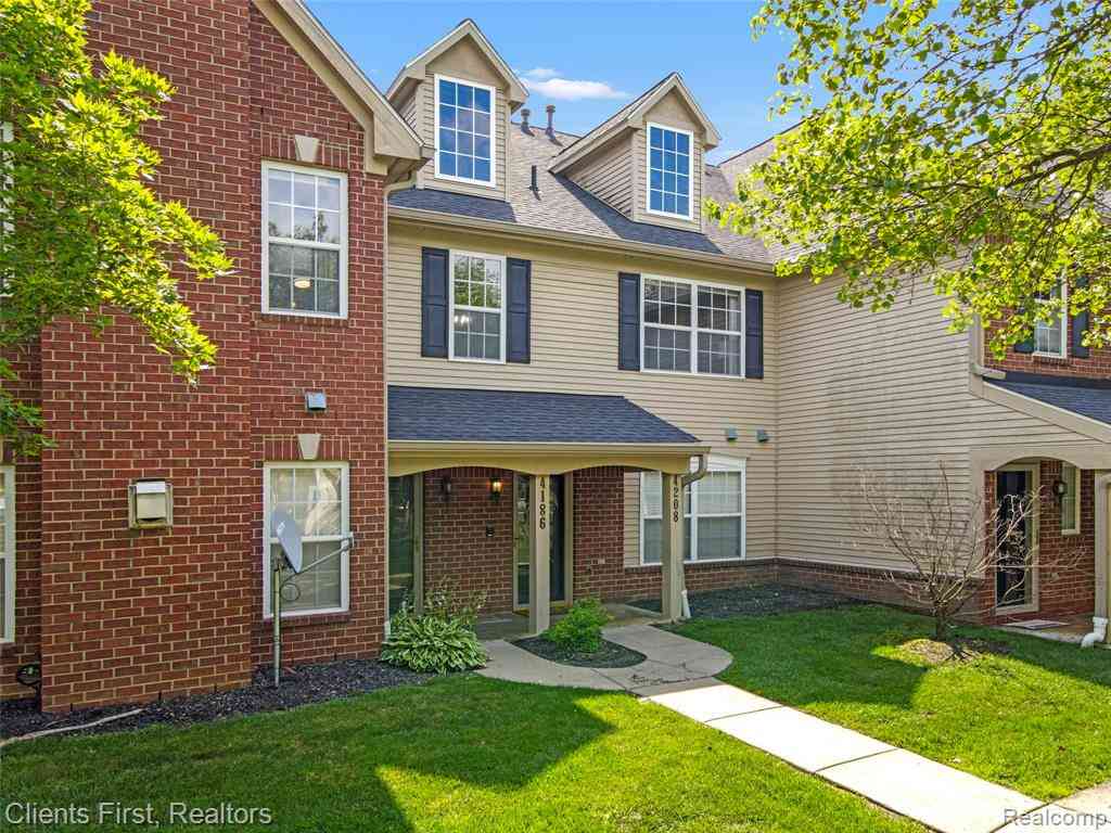 Condo For Sale - 4208 Berkeley Avenue <br/> Canton, MI 48188