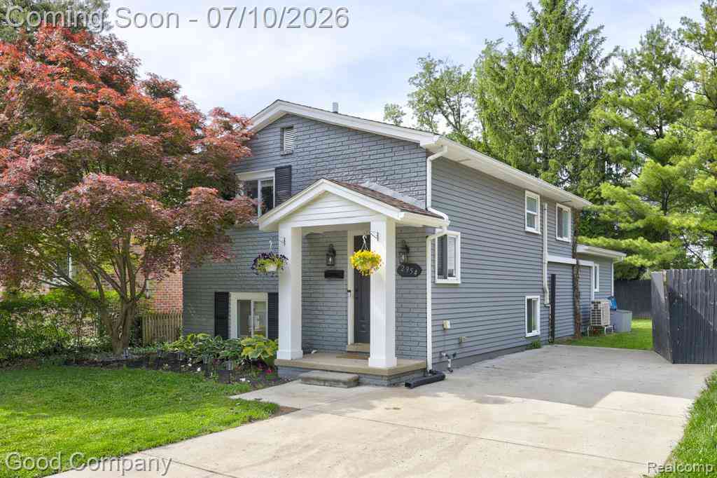 Homes For Sale - 2954 Harvard Road <br/> Oakland County, Berkley, MI 48072