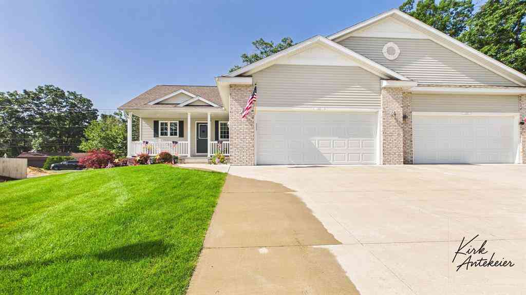Condo For Sale - 1421 E Addison Way <br/> Muskegon, MI 49445