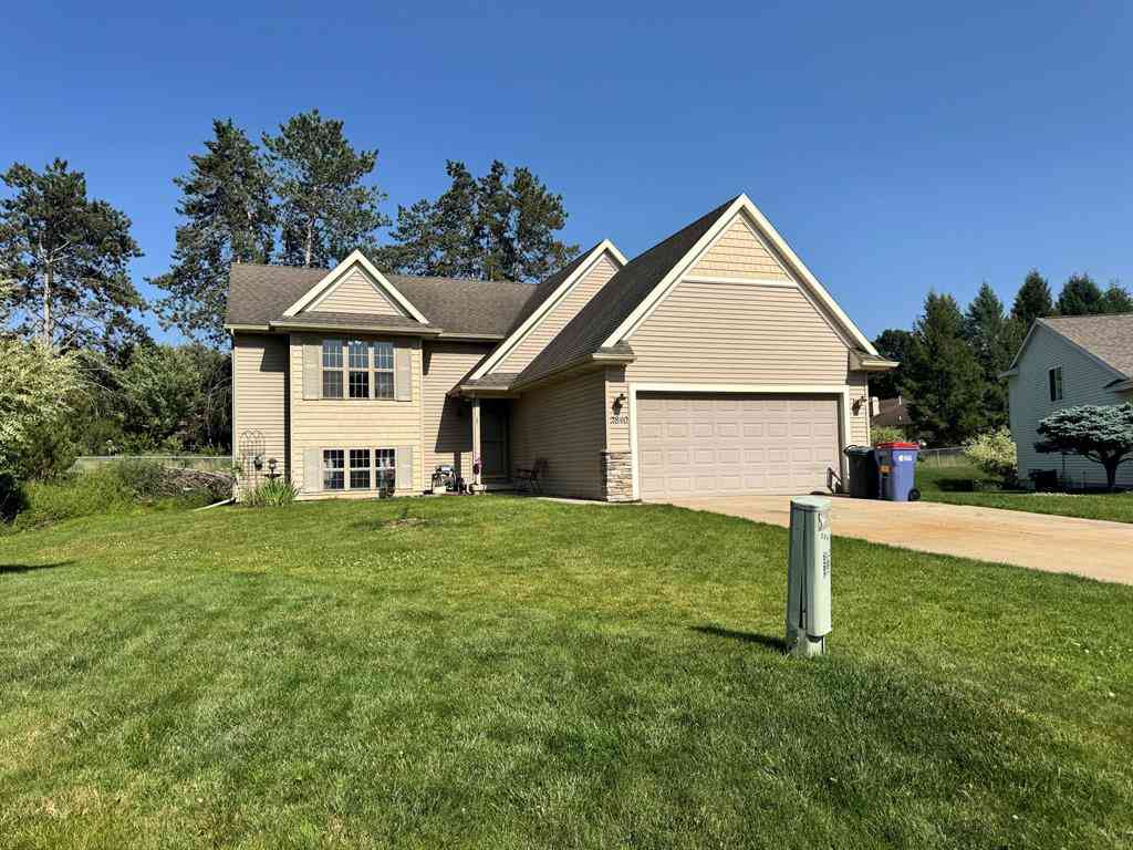 Homes For Sale - 2840 Stonewood Court Nw NW<br/> Grand Rapids, MI 49504