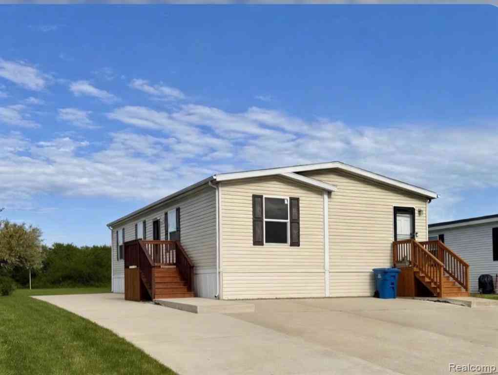 Homes For Sale - 25843 Loudon  <br/> Wayne County, Brownstown, MI 48134