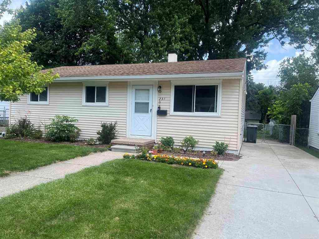 Homes For Sale - 235 Ewell Street <br/> Macomb County, Romeo, MI 48065