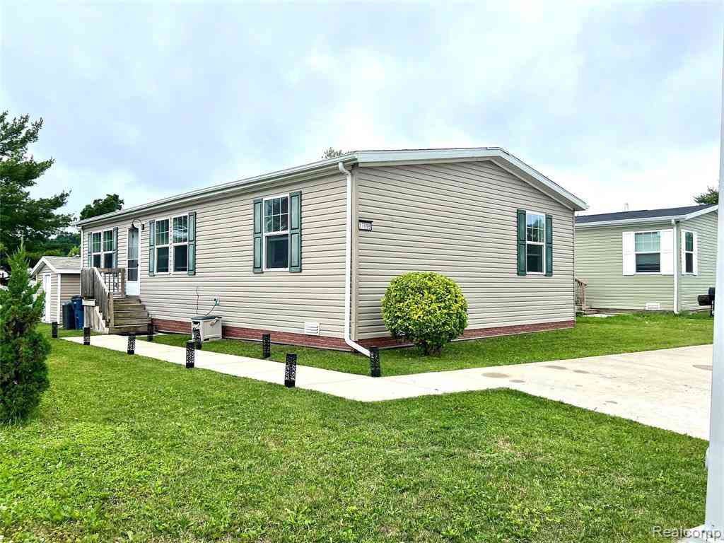 Homes For Sale - 17096 Detroiter Ave  <br/> Oakland County, Davisburg, MI 48350