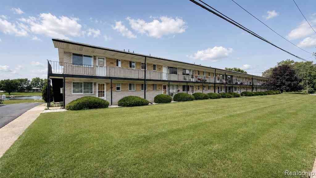 Condo For Sale - 26945 Milford Road  #34<br/> South Lyon, MI 48178