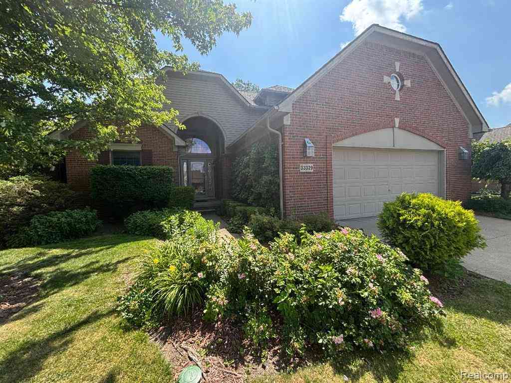 Homes For Sale - 33329 Crooks Street <br/> Wayne County, Rockwood, MI 48173