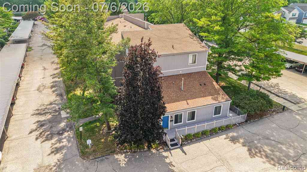 Condo For Sale - 9597 Harbour Cove Court  #105<br/> Ypsilanti, MI 48197