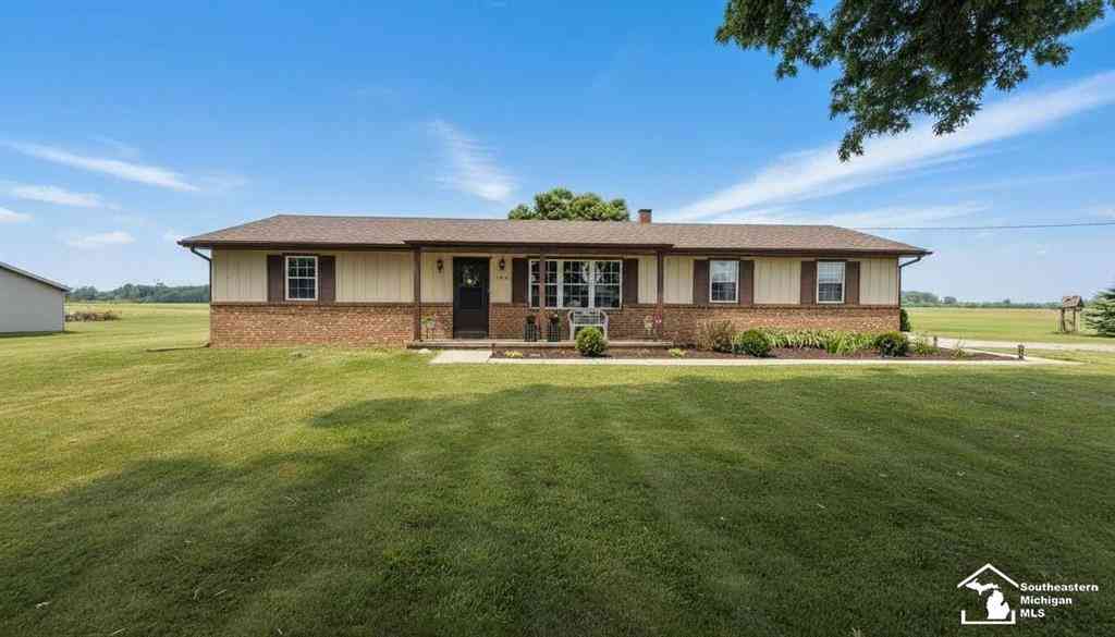 Homes For Sale - 1860 W Rauch Road <br/> Monroe County, Temperance, MI 48182