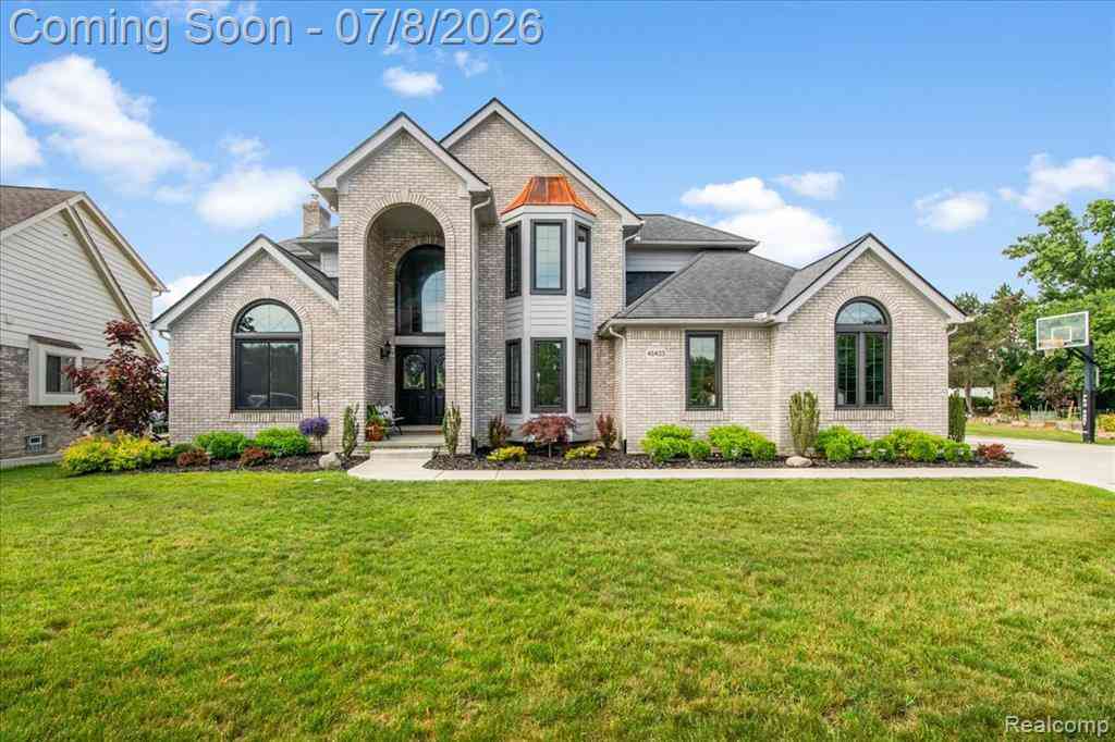 Homes For Sale - 45433 Indian Creek Drive <br/> Wayne County, Canton, MI 48187