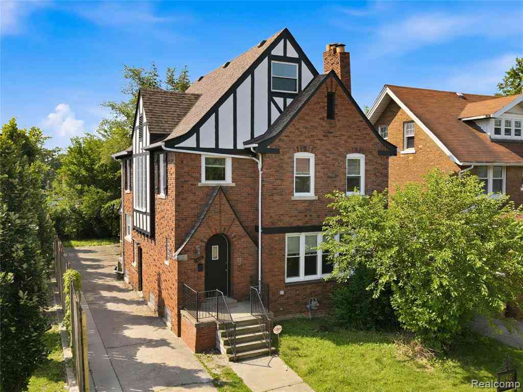 Homes For Sale - 1945 Atkinson Street <br/> Detroit, MI 48206
