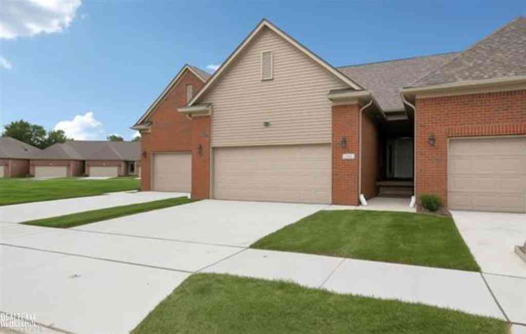 Condo For Sale - 48810 Birmingham Drive <br/> Macomb County, Chesterfield, MI 48047