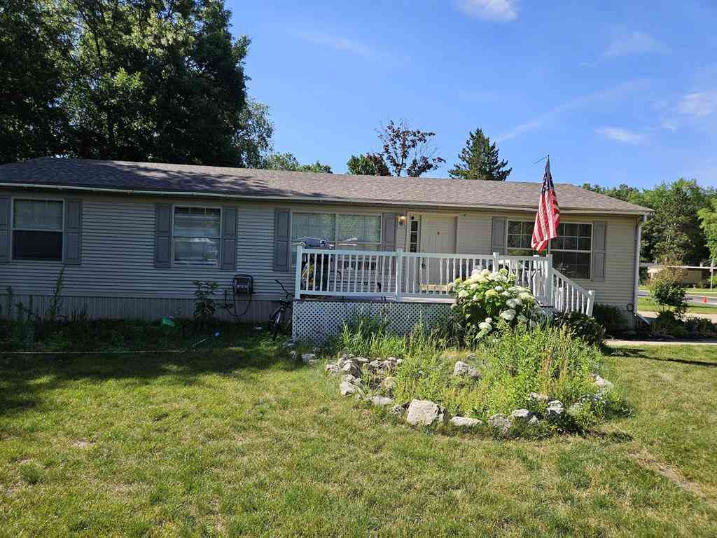 Homes For Sale - 9294 Whispering Pines Avenue Nw NW<br/> Kent County, Sparta, MI 49345