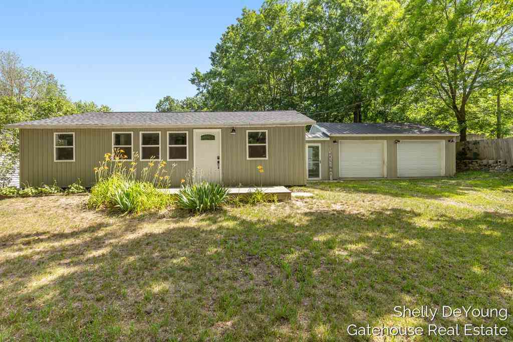 Homes For Sale - 12454 Corstal Street Ne NE<br/> Kent County, Sand Lake, MI 49343