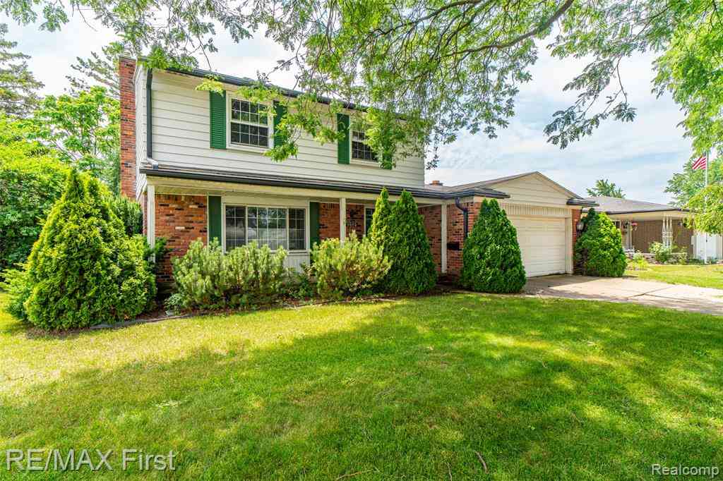 Homes For Sale - 3848 Pall Drive <br/> Warren, MI 48092