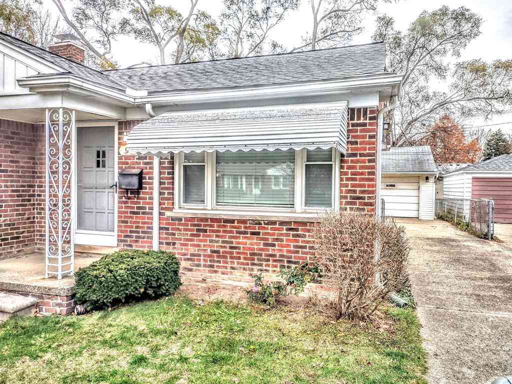 Homes For Rent - 9924 Roseland Street <br/> Livonia, MI 48150
