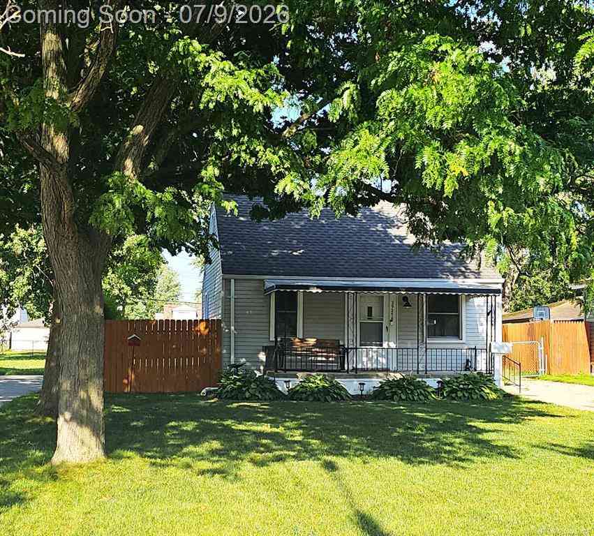 Homes For Sale - 29256 Coolidge St Street <br/> Roseville, MI 48066