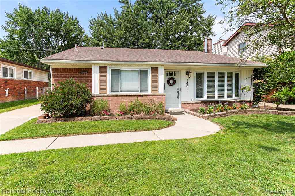 Homes For Sale - 1361 Langley Boulevard <br/> Clawson, MI 48017