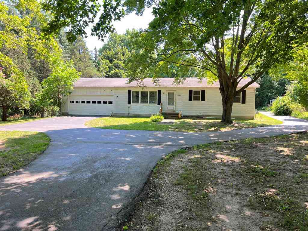 Homes For Sale - 7260 Childsdale Avenue Ne NE<br/> Kent County, Rockford, MI 49341