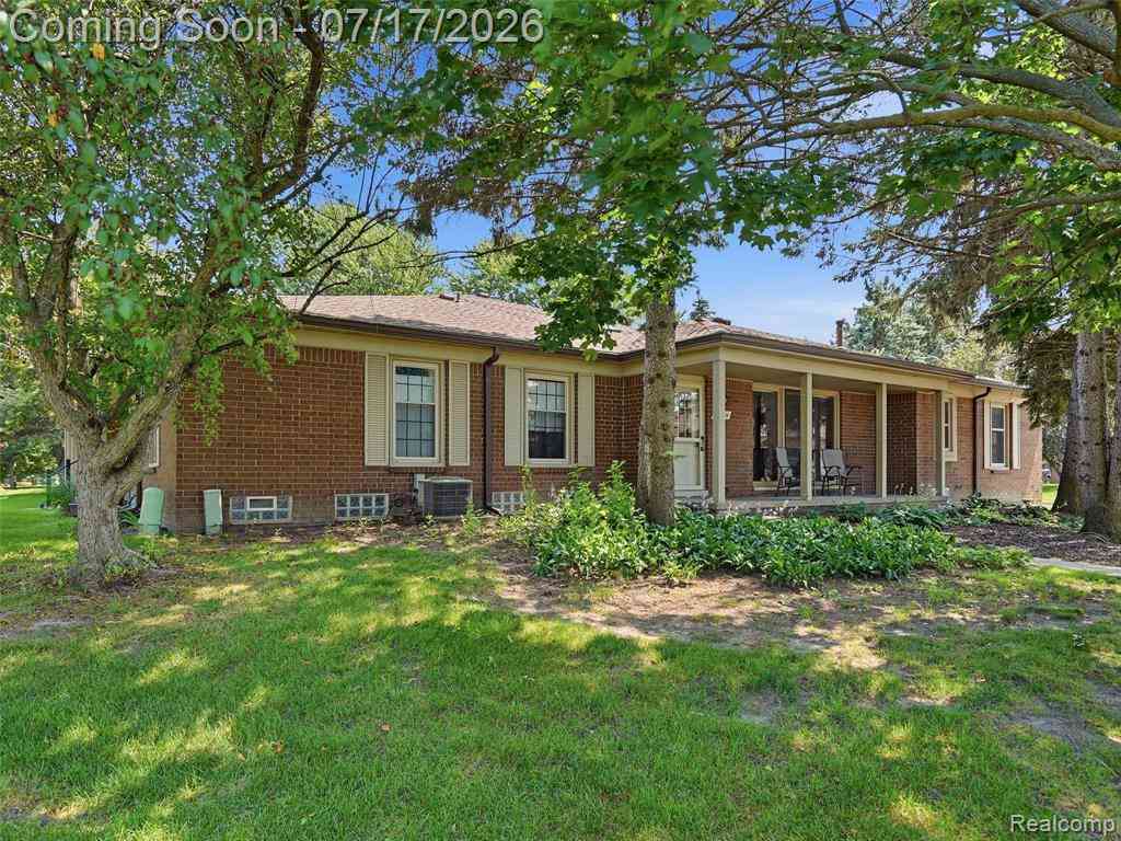 Condo For Sale - 49139 Conway Court  #25<br/> Utica, MI 48315