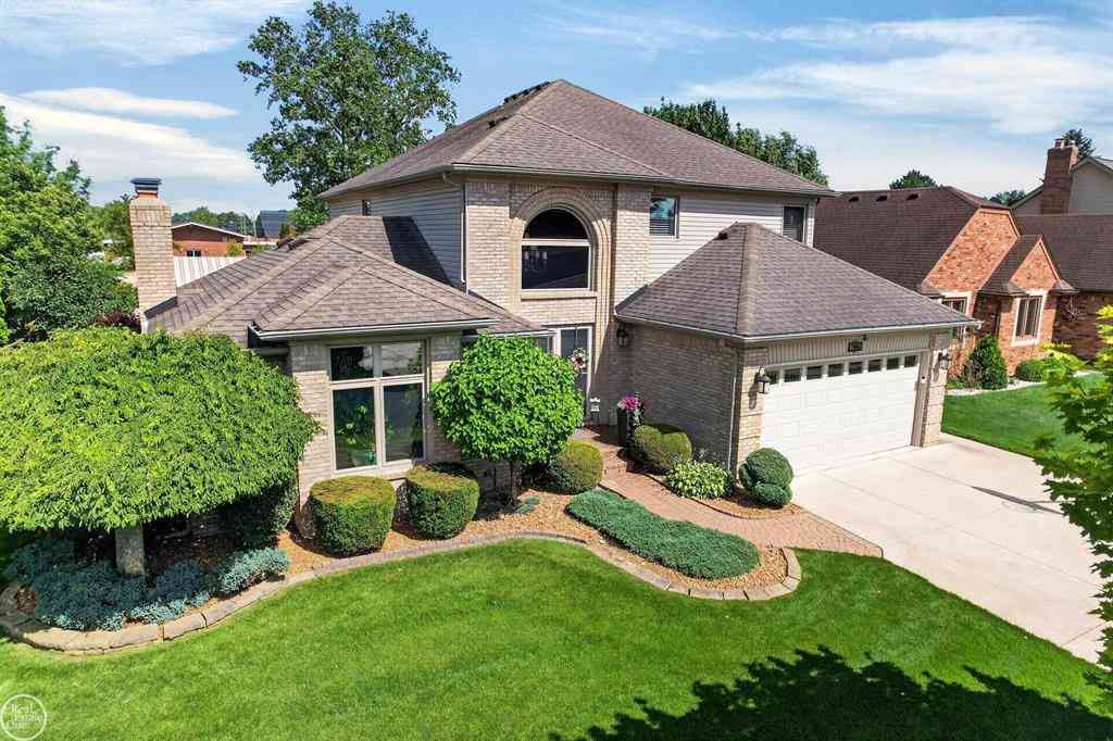 Homes For Sale - 41220 Scarborough Court <br/> Clinton Township, MI 48038