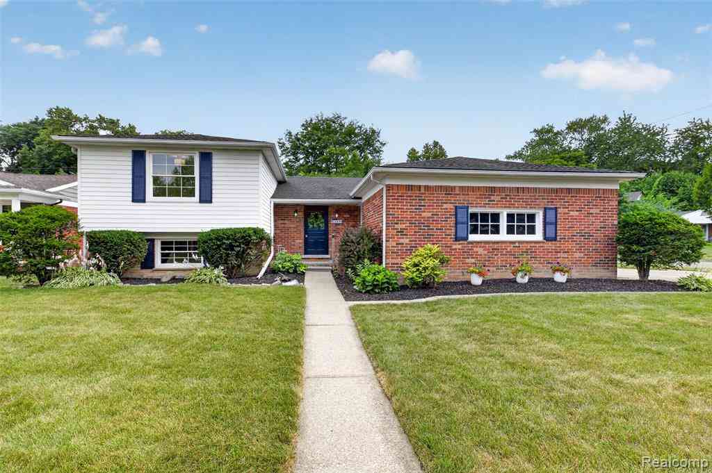 Homes For Sale - 2880 Renfrew Street <br/> Ann Arbor, MI 48105