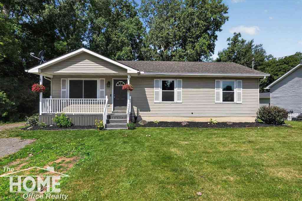 Homes For Sale - 422 S Williams Street <br/> Shiawassee County, Perry, MI 48872