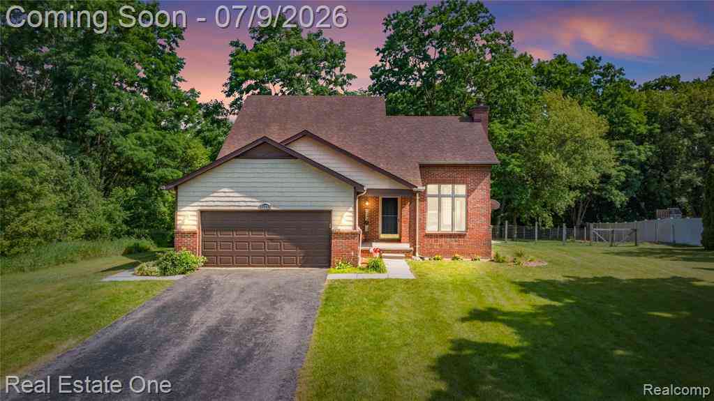 Homes For Sale - 11153 Fieldcrest Meadows Court <br/> White Lake, MI 48386