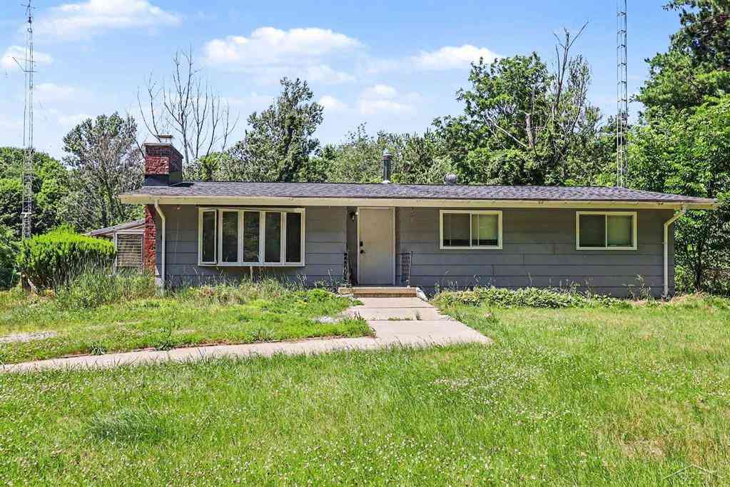 Homes For Sale - 8186 Edward Road <br/> Fostoria, MI 48435