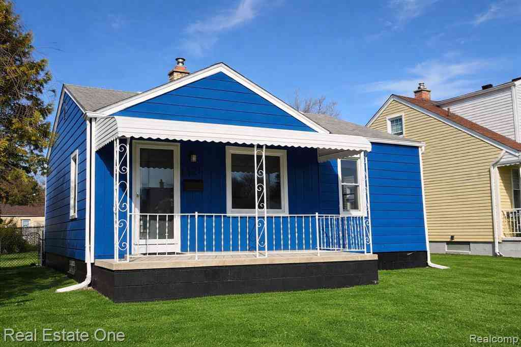Homes For Sale - 1421 E Evelyn Avenue <br/> Oakland County, Hazel Park, MI 48030