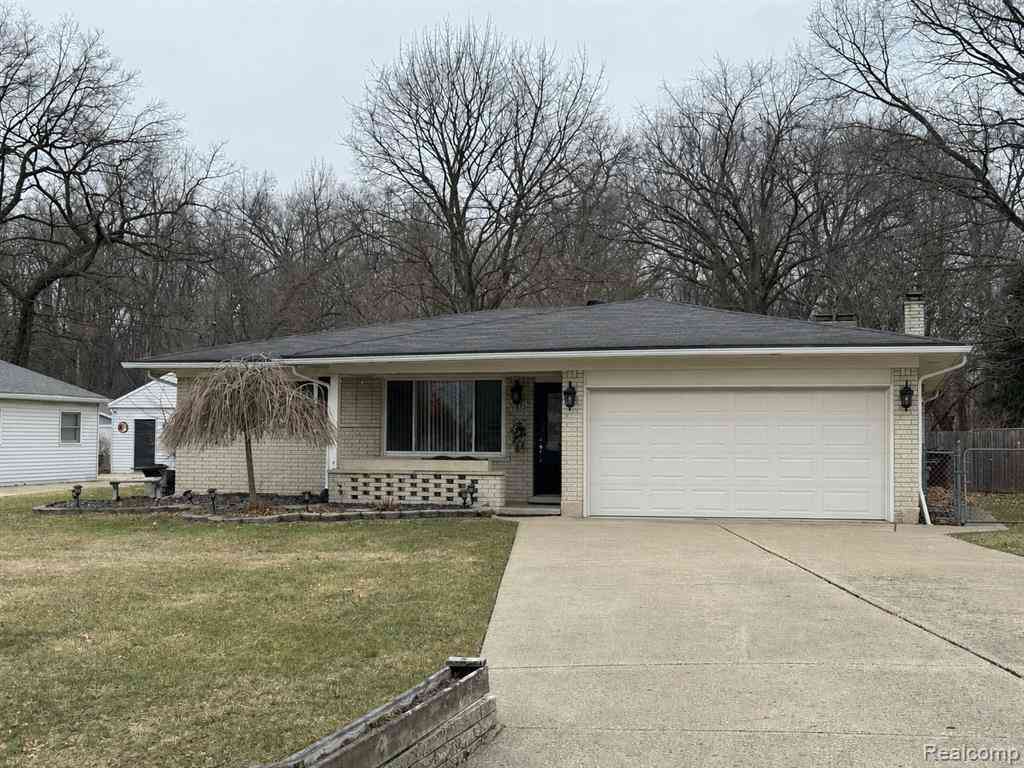 Homes For Sale - 7671 Smiley Avenue <br/> Utica, MI 48316
