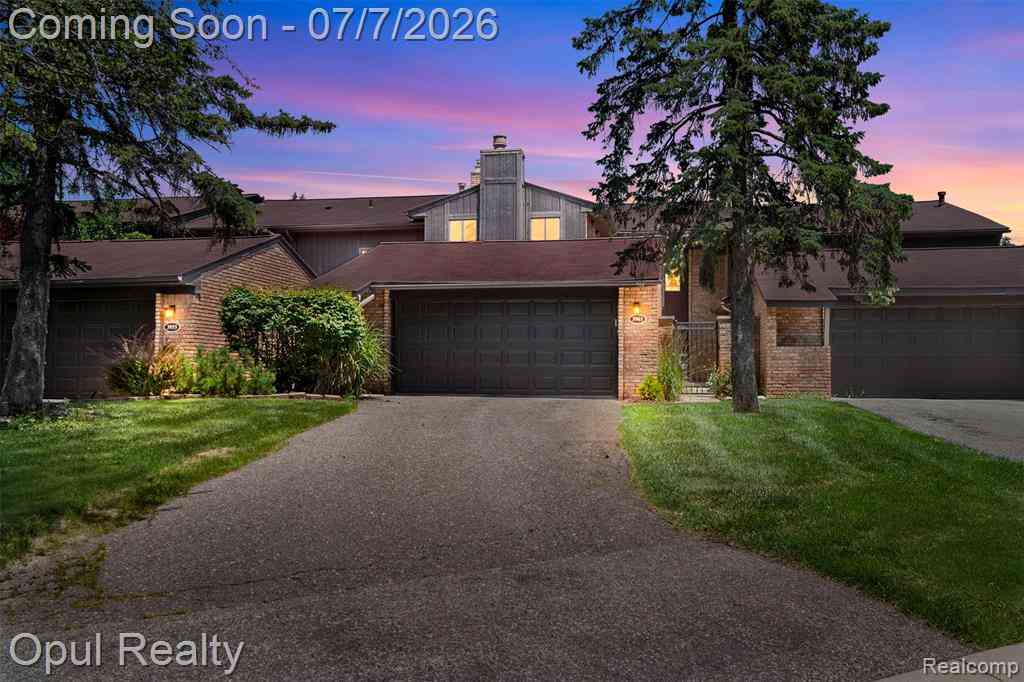 Condo For Sale - 3961 Chablis Street <br/> Oakland County, West Bloomfield, MI 48323
